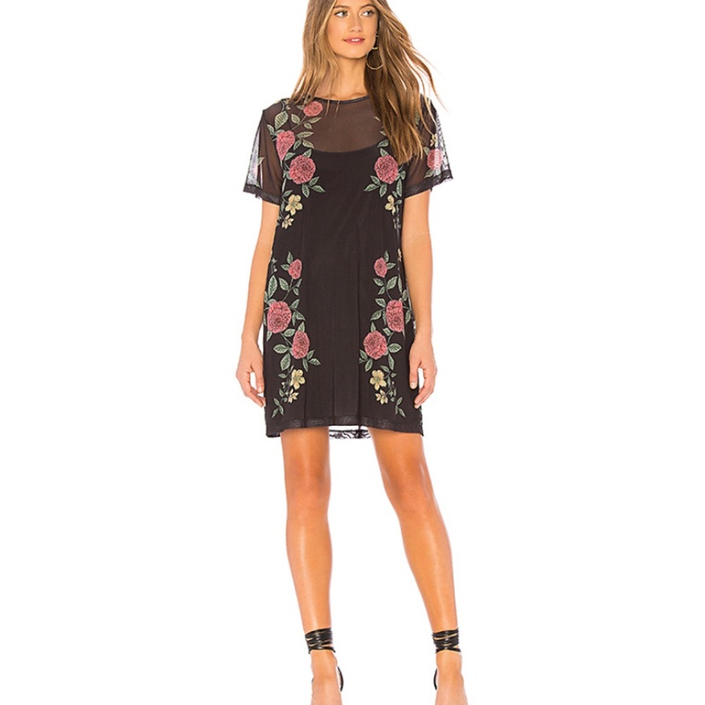 Minkpink night rose tee dress size small